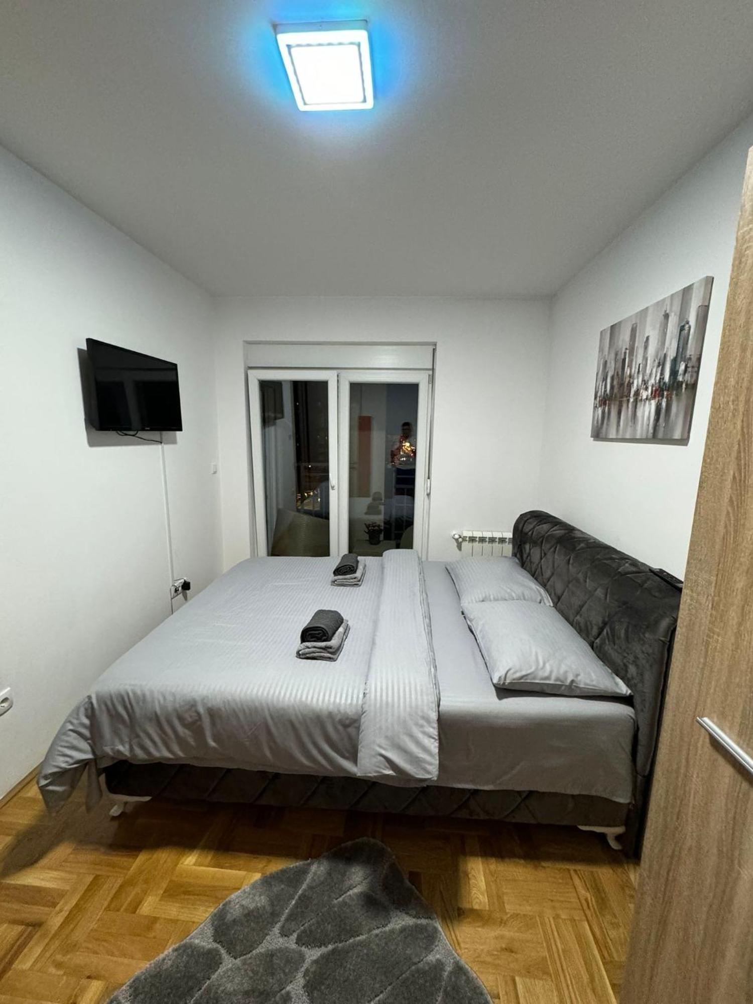 Stan Na Dan Aurora Apartamento Požarevac Exterior foto