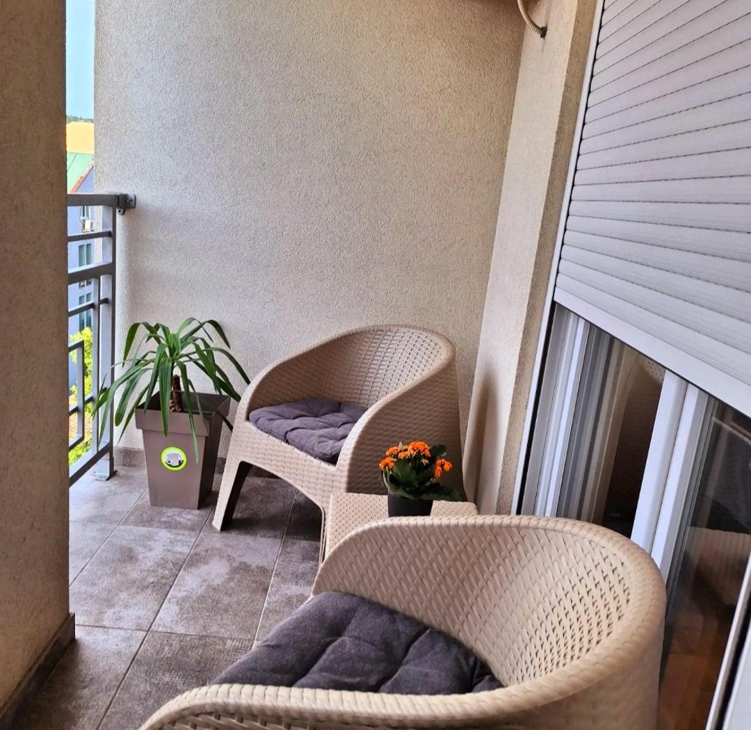 Stan Na Dan Aurora Apartamento Požarevac Exterior foto